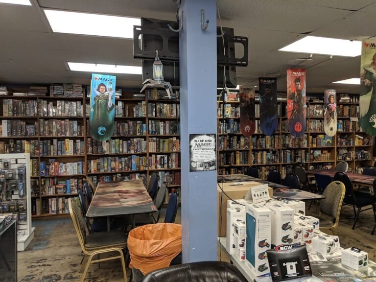 Comic Book Store Vinyle Verdun Les Bons Débarras Verdun Quebec Comic Book Store Vinyle Verdun Les Bons Débarras Verdun Quebec