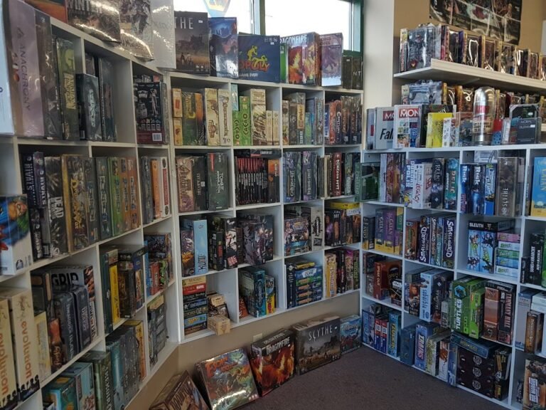 Comic Book Store EMERALD COMICS AND CARDS CA Ontario