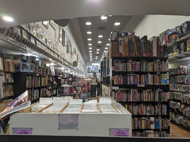 Comic Book Store Heroes Comics Sainte-Thérèse-de-Blainville Northeast, QC Laval Quebec