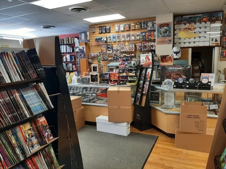 Comic Book Store Millenium Comics Montréal Quebec