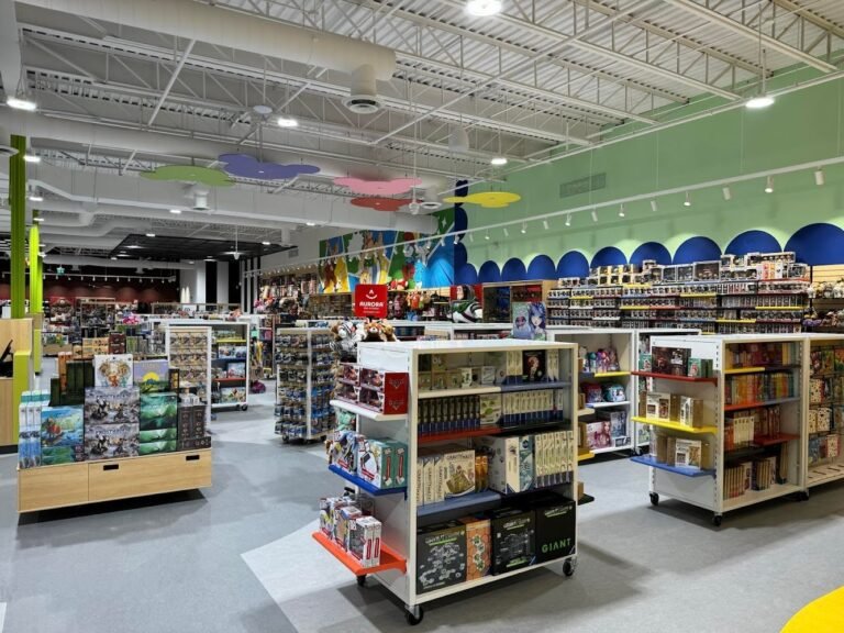 Comic Book Store Boutique Imaginaire de Pointe-Claire Pointe-Claire Quebec Comic Book Store Boutique Imaginaire de Pointe-Claire Pointe-Claire Quebec