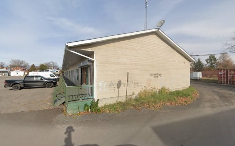 Comic Book Store Astronomical Cards And Comics Kahnawake Quebec